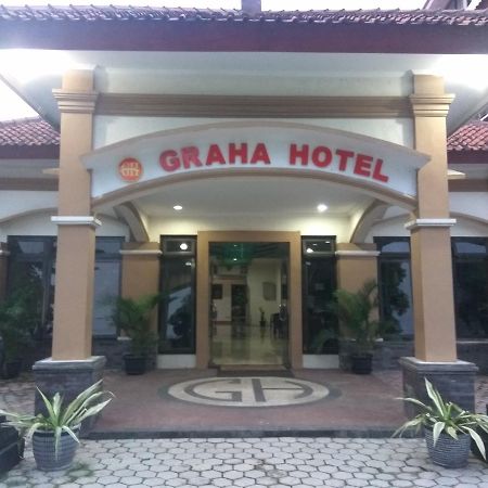Graha Hotel Sragen Екстер'єр фото