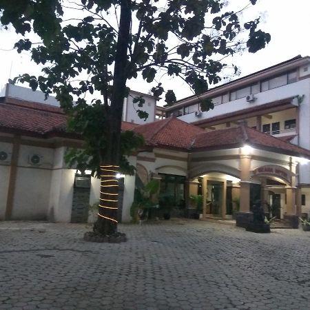 Graha Hotel Sragen Екстер'єр фото