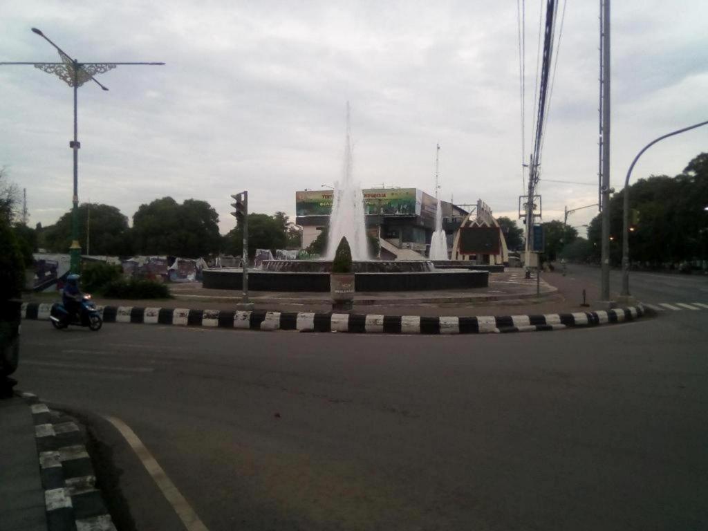 Graha Hotel Sragen Екстер'єр фото