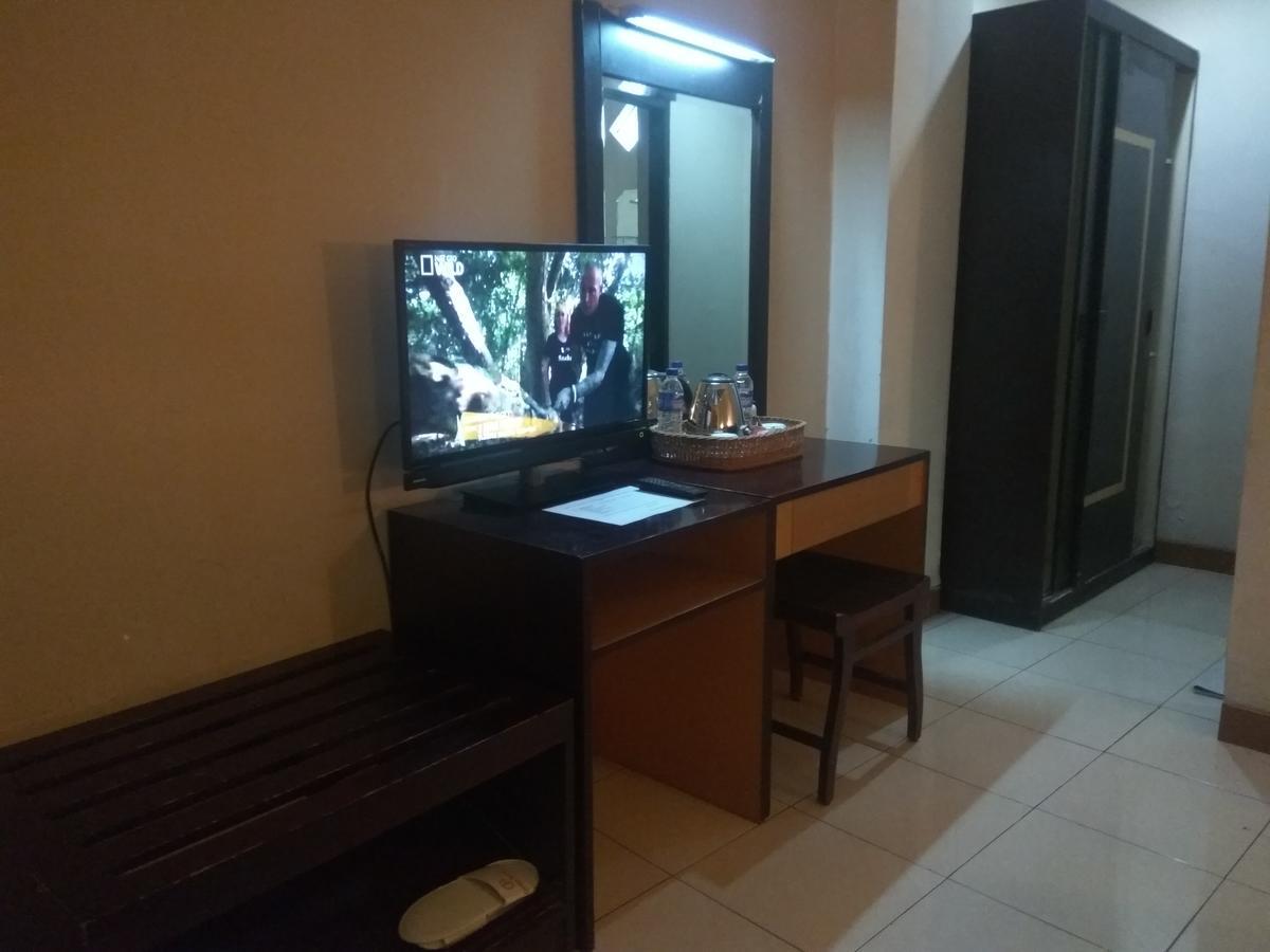 Graha Hotel Sragen Екстер'єр фото